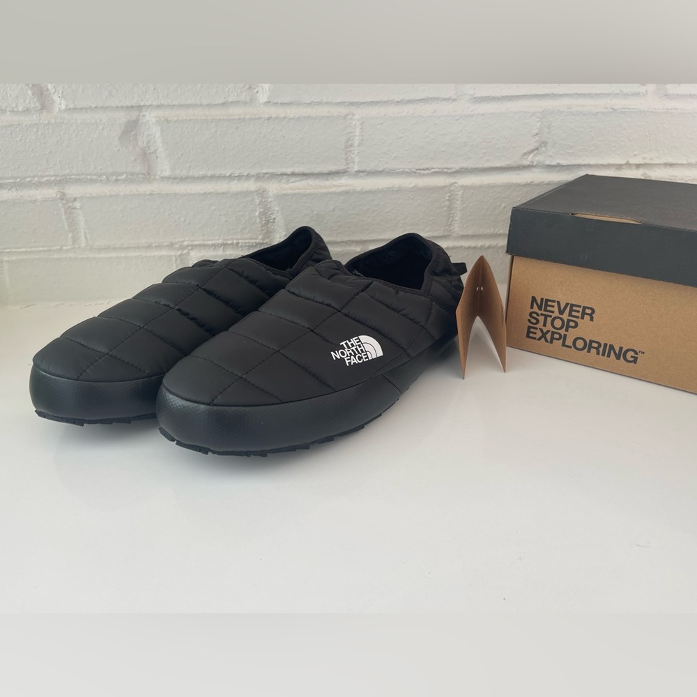 The North Face mens thermoball Traction Mule slippers